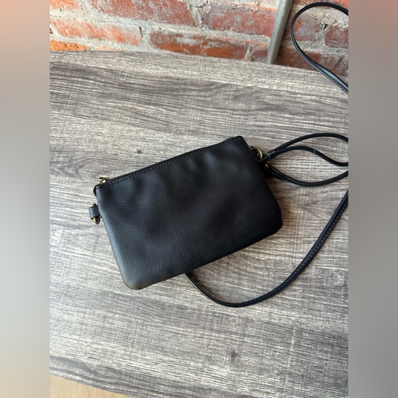 a.n.a black crossbody handbag - Picture 9 of 11